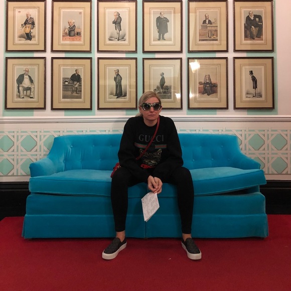 Meet your Posher, Dorothy - Picture 3 of 6